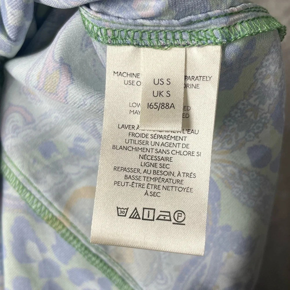 Free People Top Women’s Sz Small Purple Bianca Revolve Satin Button Down Animal - Picture 8 of 9